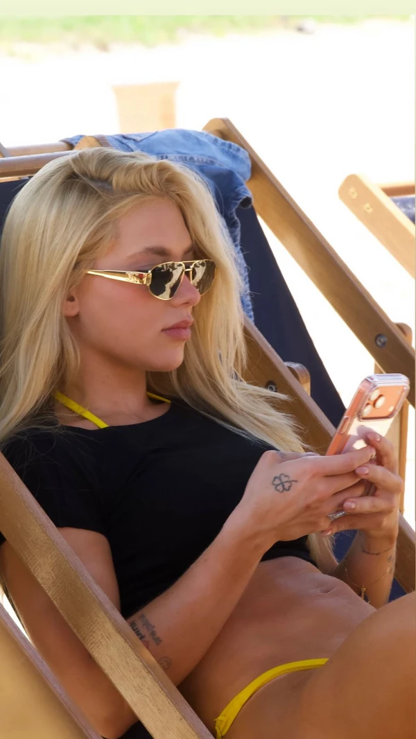 Virginia Fonseca curte dia de praia com os filhos e amigos no Rio de Janeiro por Reprodução/Instagram