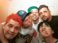 Imagem - Além da jaqueta de Dinho, segundo item é encontrado intacto em caixão dos Mamonas Assassinas; veja fotos