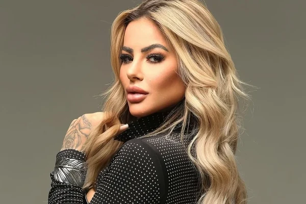 Bianca Dias por Reprodução