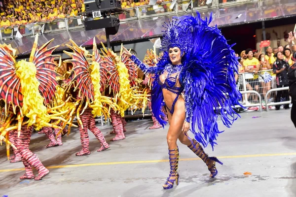 Natacha Horana, musa da Gaviões da Fiel por Natália Rampinelli/Agnews