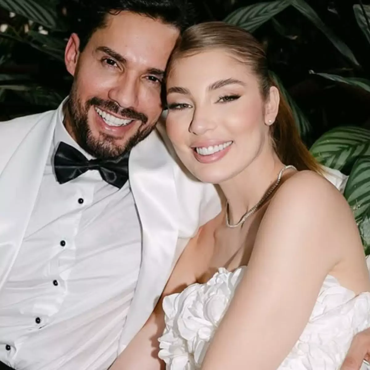 Ex-BBB Bil Araújo se casa com Adriana Yanca por Reprodução/Redes Sociais 