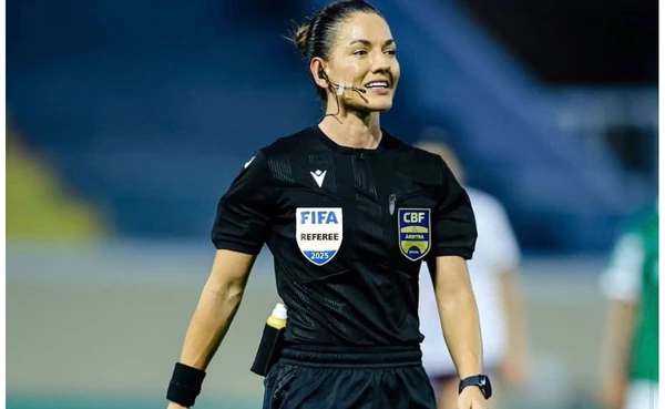 Jogador reclamou da arbitragem de Daiane Muniz