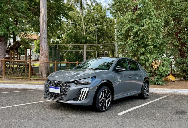 O Peugeot 208 disputa com modelos como Chevrolet Onix, Hyundai HB20 e Volkswagen Polo