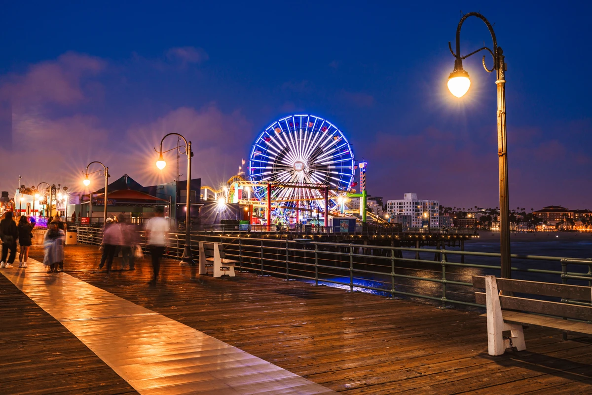 O ponto final da Rota 66 no Pier de Santa Mônica por David H Collier/ Visit California