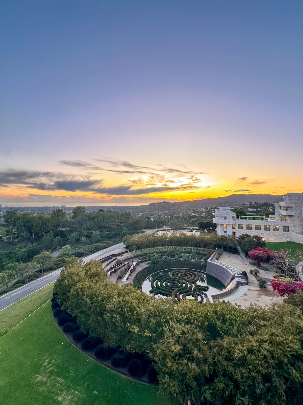 Além de um grande acervo histórico, o Getty Center oferece belas vistas por Antônio Meira Jr.