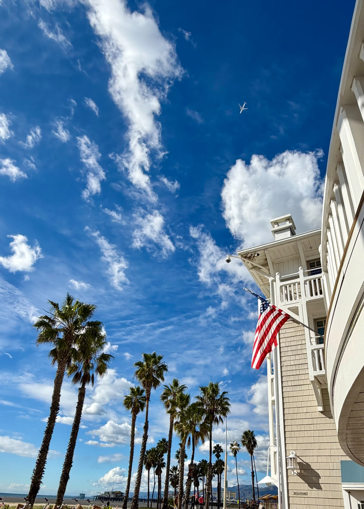 Vale a pena passear ou correr pela orla de Santa Mônica por Antônio Meira Jr.