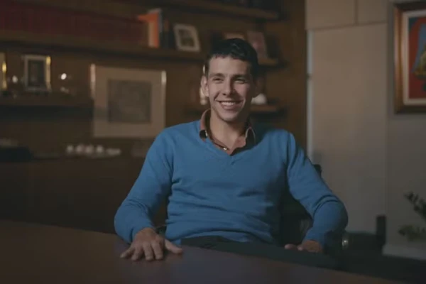 Artur Miceli, filho biológico de Sônia por TV Globo