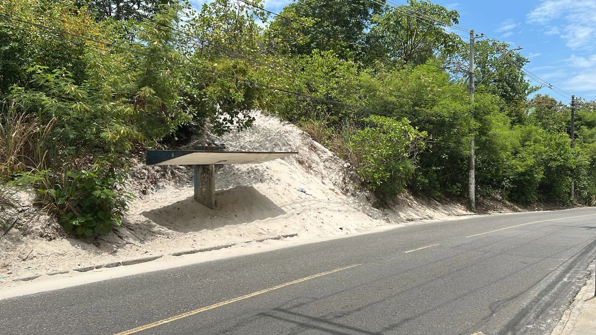 Tiroteio: moradores vivem momentos de tensão no Costa Azul por Bruno Wendel/CORREIO