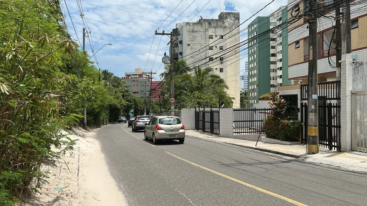 Tiroteio: moradores vivem momentos de tensão no Costa Azul por Bruno Wendel/CORREIO