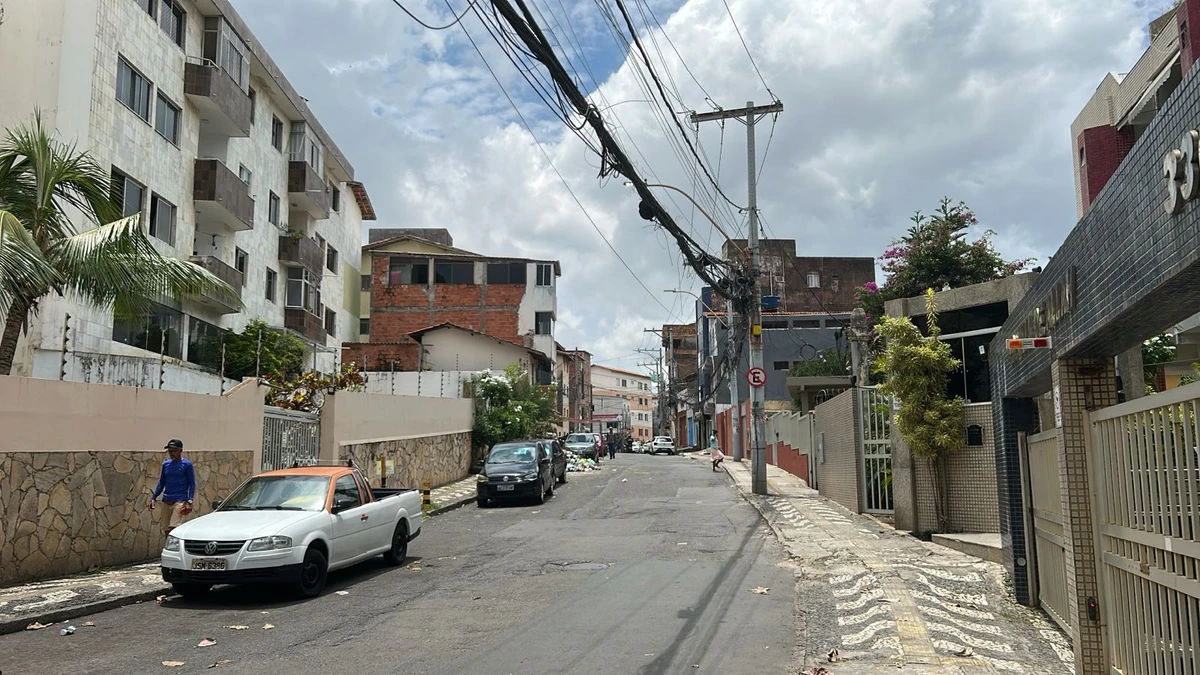 Tiroteio: moradores vivem momentos de tensão no Costa Azul por Bruno Wendel/CORREIO