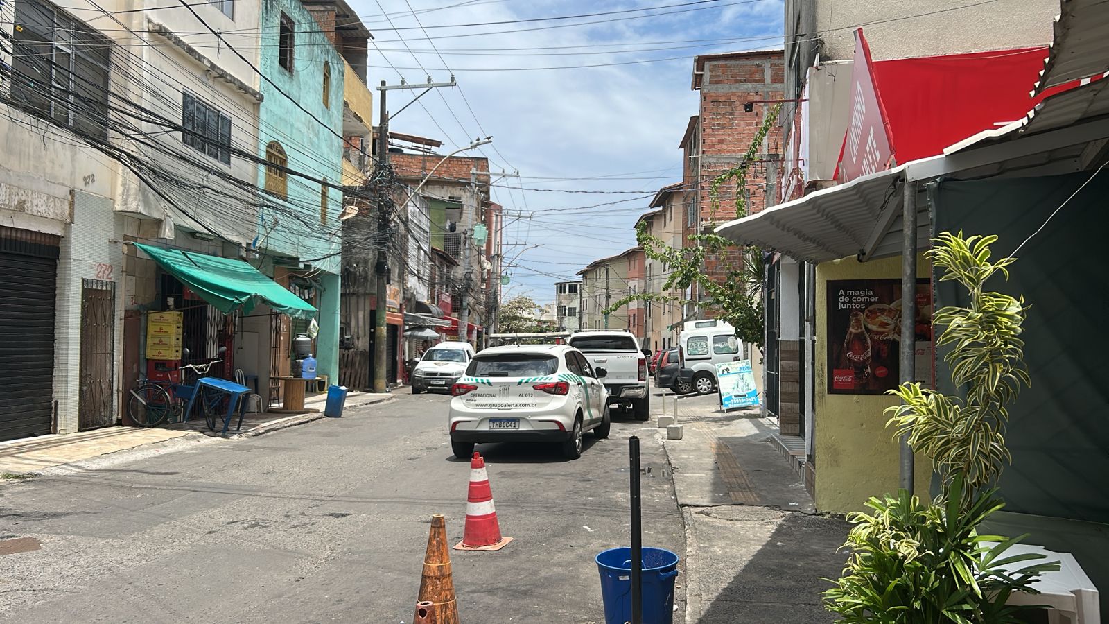Tiroteio: moradores vivem momentos de tensão no Costa Azul por Bruno Wendel/CORREIO