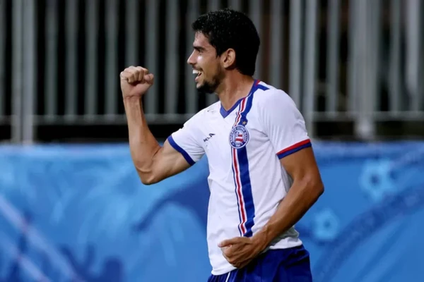 Zé Roberto com a camisa do Bahia por Felipe Oliveira/EC Bahia