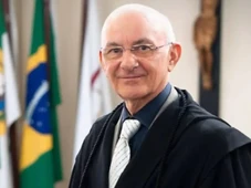 Imagem - 'Não precisamos estar em evidência', disse desembargador que ganha R$ 384 mil, oito vezes mais que ministros do STF