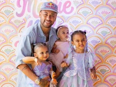 Imagem - Confira os detalhes do 'Bloquinho da Mavie, Mel e Helena', festa das filhas de Neymar Jr.