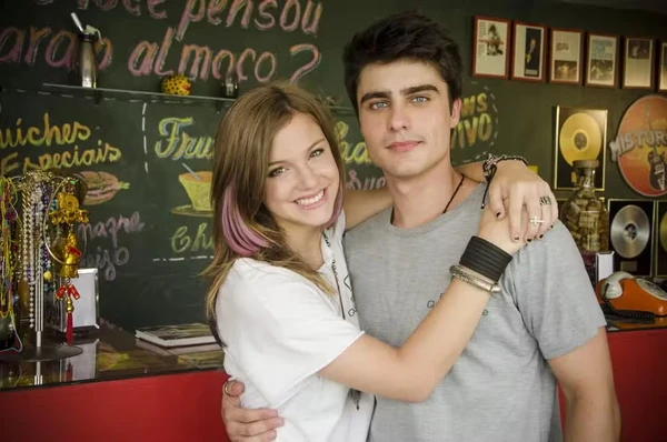 Lia e Vitor em Malhação por Divulgação/Globo
