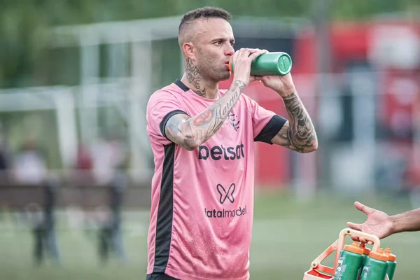 A passagem de Luan pelo Vitória foi bastante curta: durou cerca de 95 dias desde a assinatura até a rescisão do contrato por Divulgação