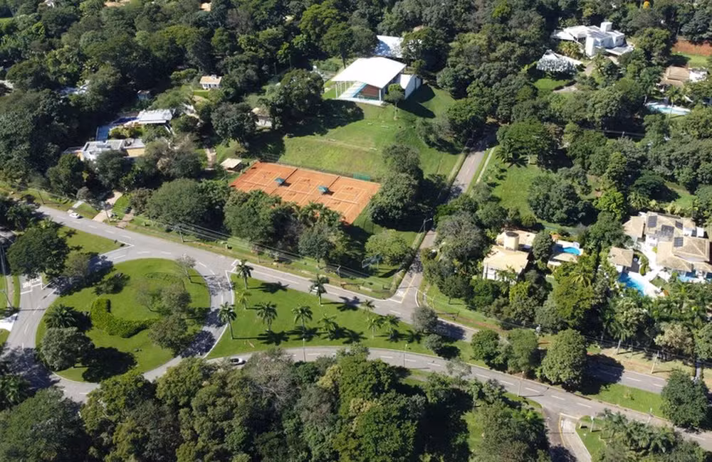 Mansão onde Zé Felipe morava por Reprodução