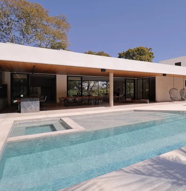 Mansão onde Zé Felipe morava por Reprodução