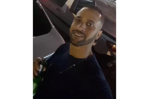 Moisés foi morto a tiros na Calçada por Reprodução