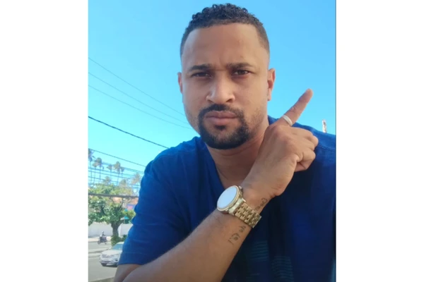 Moisés foi morto a tiros na Calçada por Reprodução