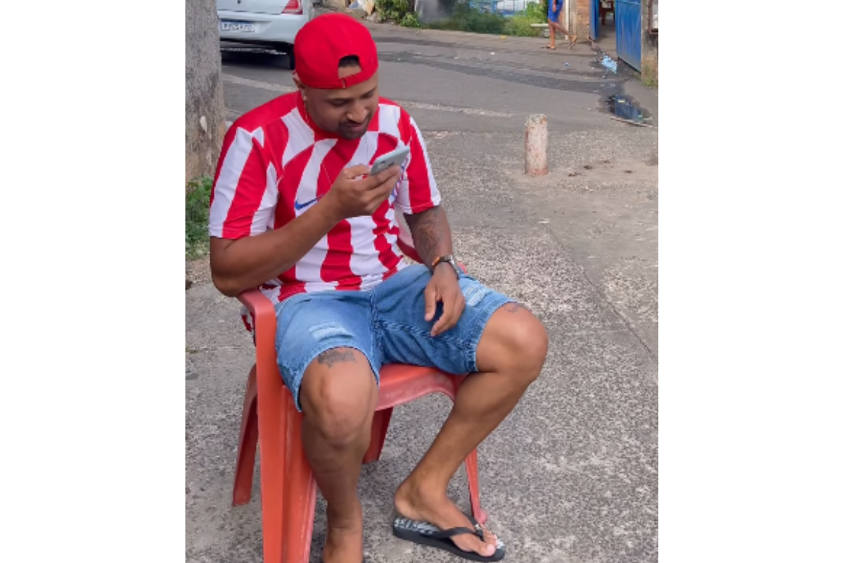 Moisés foi morto a tiros na Calçada por Reprodução