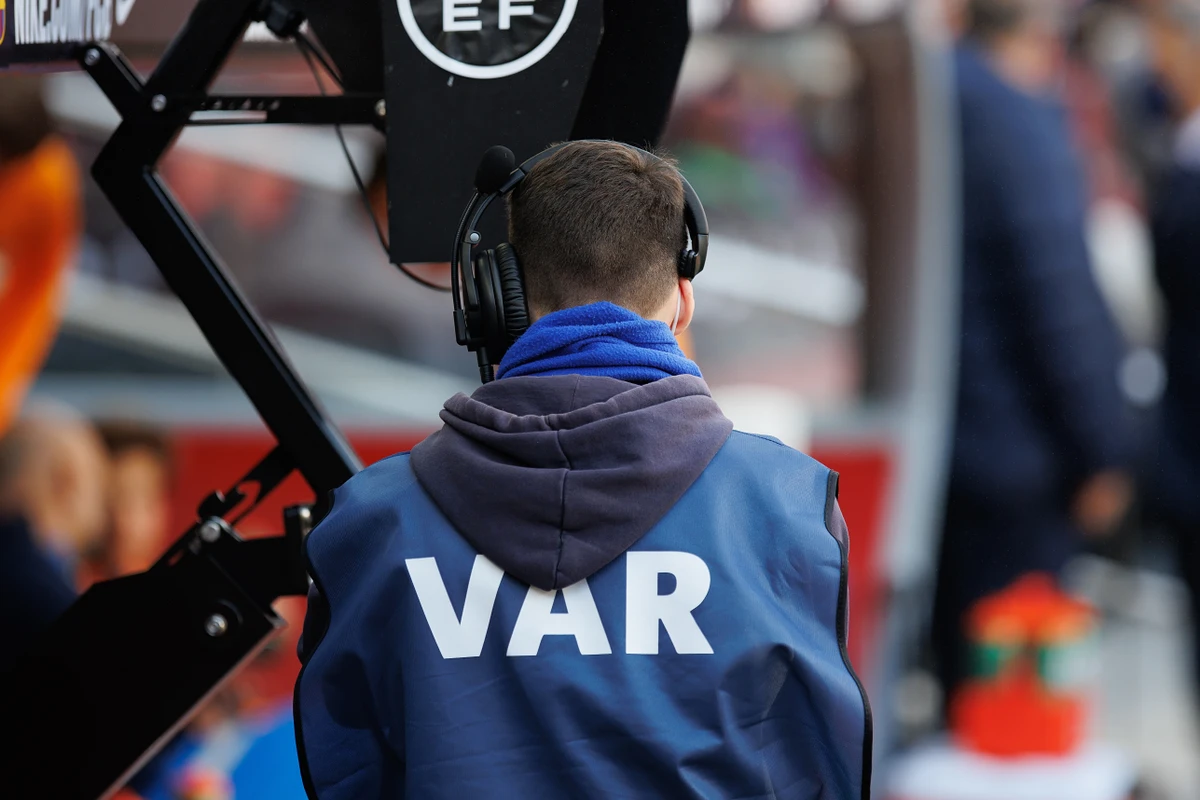 VAR