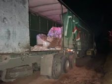 Imagem - Carga de cacau avaliada em R$ 950 mil e caminhão são roubados na Bahia