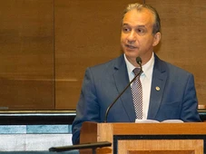 Imagem - Desembargador afastado por crimes sexuais vai seguir recebendo R$ 41 mil por mês