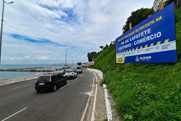 Avenida Contorno por Jefferson Peixoto / Secom PMS