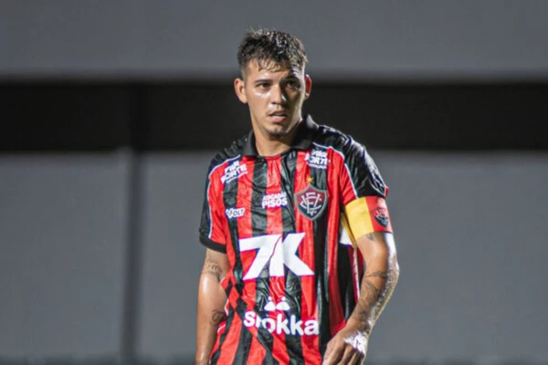 Dudu Miraíma em ação pelo Vitória por Victor Ferreira/ECV