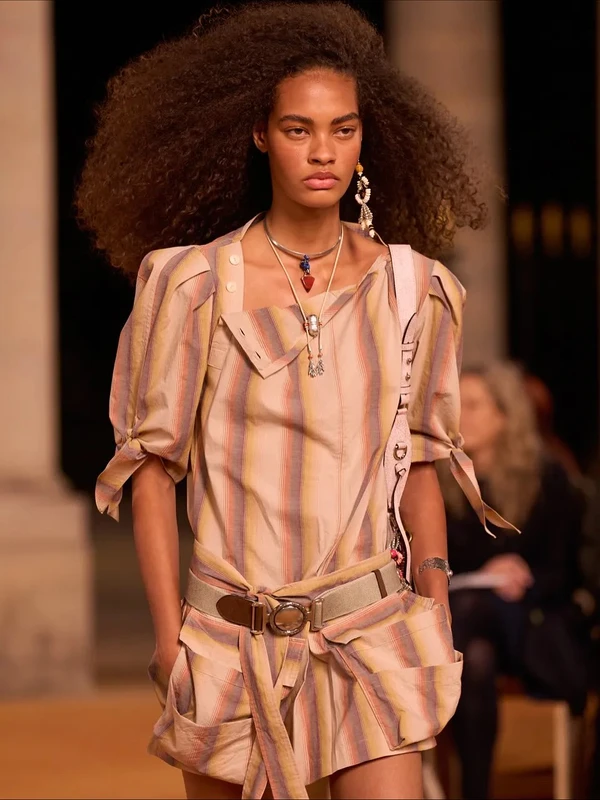 Iasmin Reis para Isabel Marant por Reprodução/redes sociais