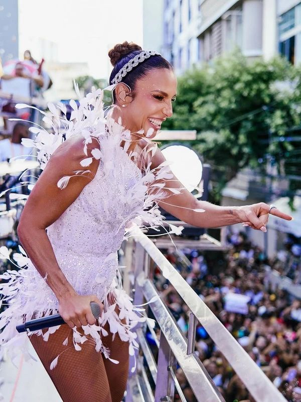 Ivete Sangalo no Carnaval de Salvador 2026 por Rafa Mattei/Reprodução/Instagram