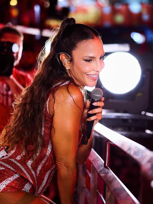 Ivete Sangalo no Carnaval de Salvador 2026 por Rafa Mattei/Reprodução/Instagram