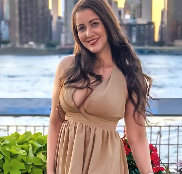 Nana Gouvêa por Reprodução