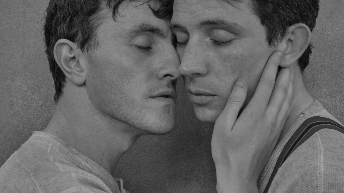 Paul Mescal e Josh O'Connor em A História do Som