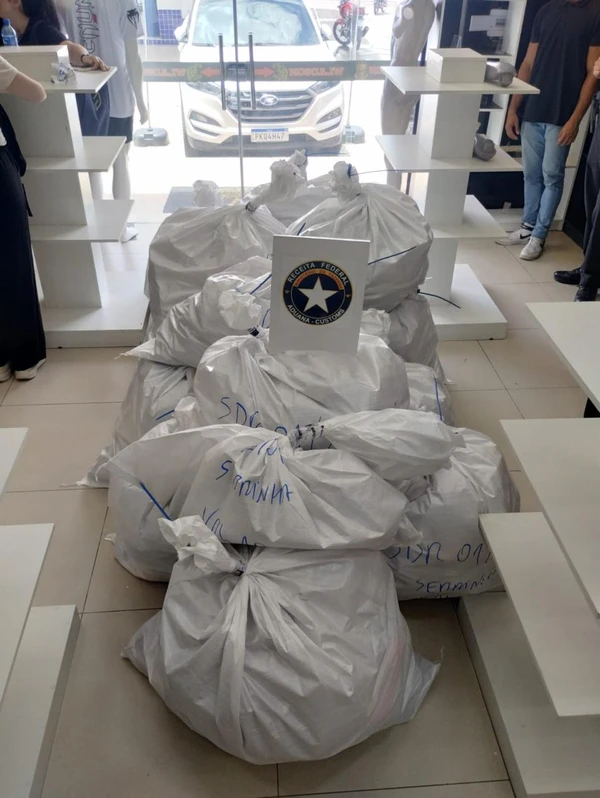 Receita Federal apreende R$ 50 mil em mercadorias falsificadas em Serrinha por Divulgação