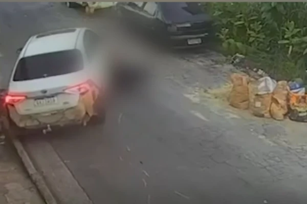 Vereadora atropelou namorado após agressões por Reprodução