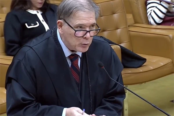 Alberto Pavie Ribeiro