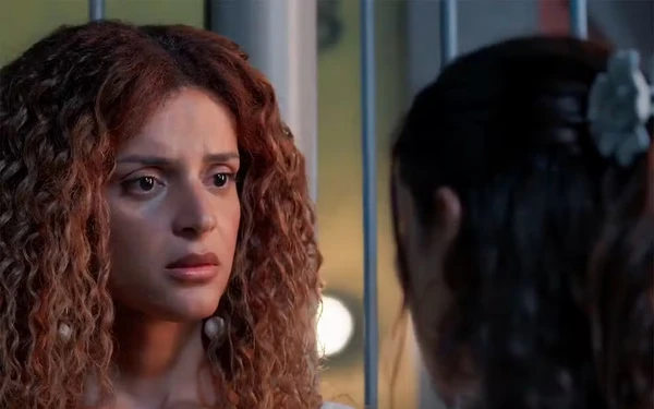 Viviane ouve pedido de Gerluce em Três Graças