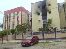 Imagem - Bombeiros foram feridos ao arrombar apartamento onde houve explosão em Salvador