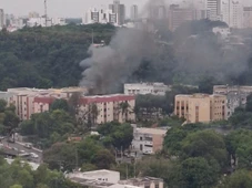 Imagem - Parte de prédio desaba após explosão por vazamento de gás e incêndio no Stiep