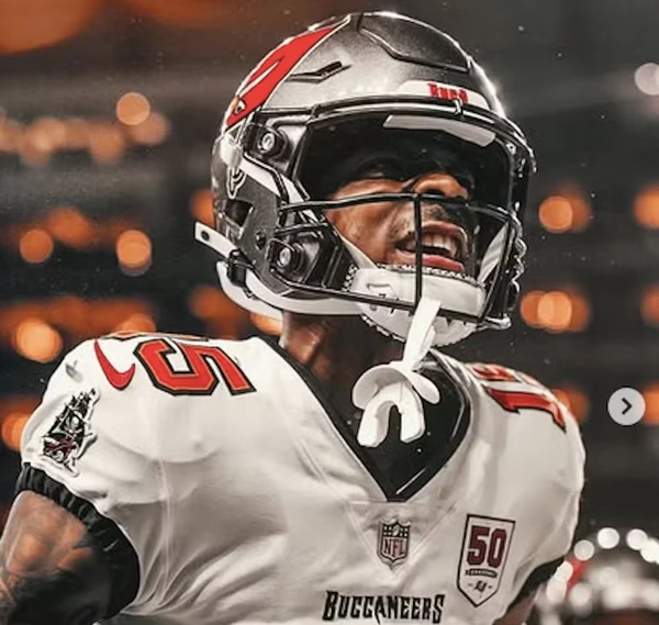 Laila Thompson-Wainer foi traída por Tez Johnson na mesma noite em que foi pedida em casamento por Reprodução