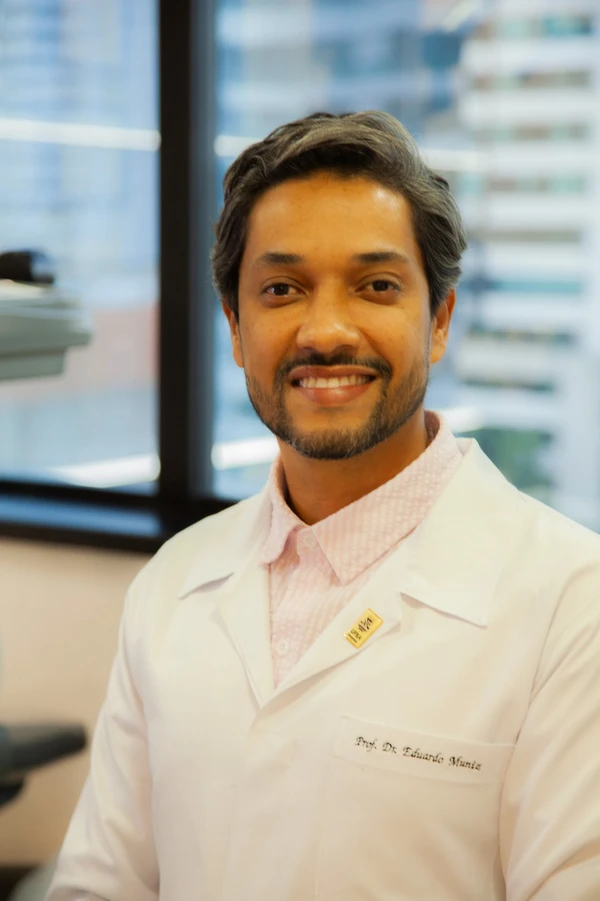 Professor Eduardo Muniz, da Ufba, desenvolveu patentes para produzir proteínas, a partir de plantas, para culturas que atenuam ou reduzem o processo inflamatório ou oxidativo nas células gliais por Sora Maia/CORREIO