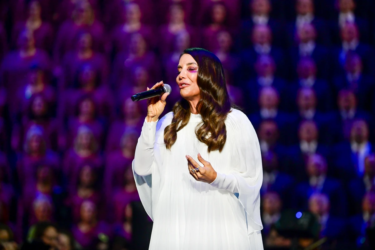 Ivete Sangalo faz primeiro show após acidente doméstico por Léo Franco/AgNews