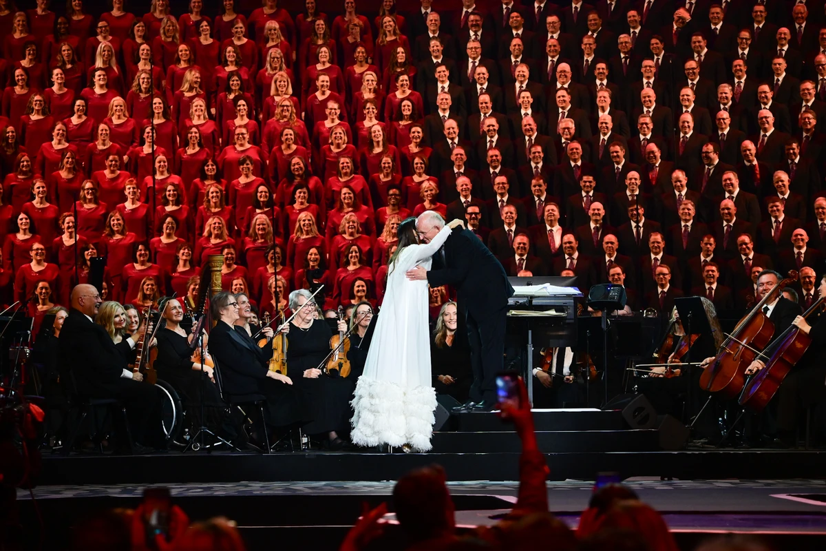 Ivete Sangalo faz primeiro show após acidente doméstico por Léo Franco/AgNews