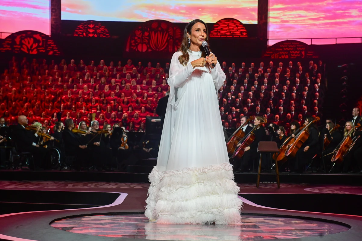 Ivete Sangalo faz primeiro show após acidente doméstico por Léo Franco/AgNews