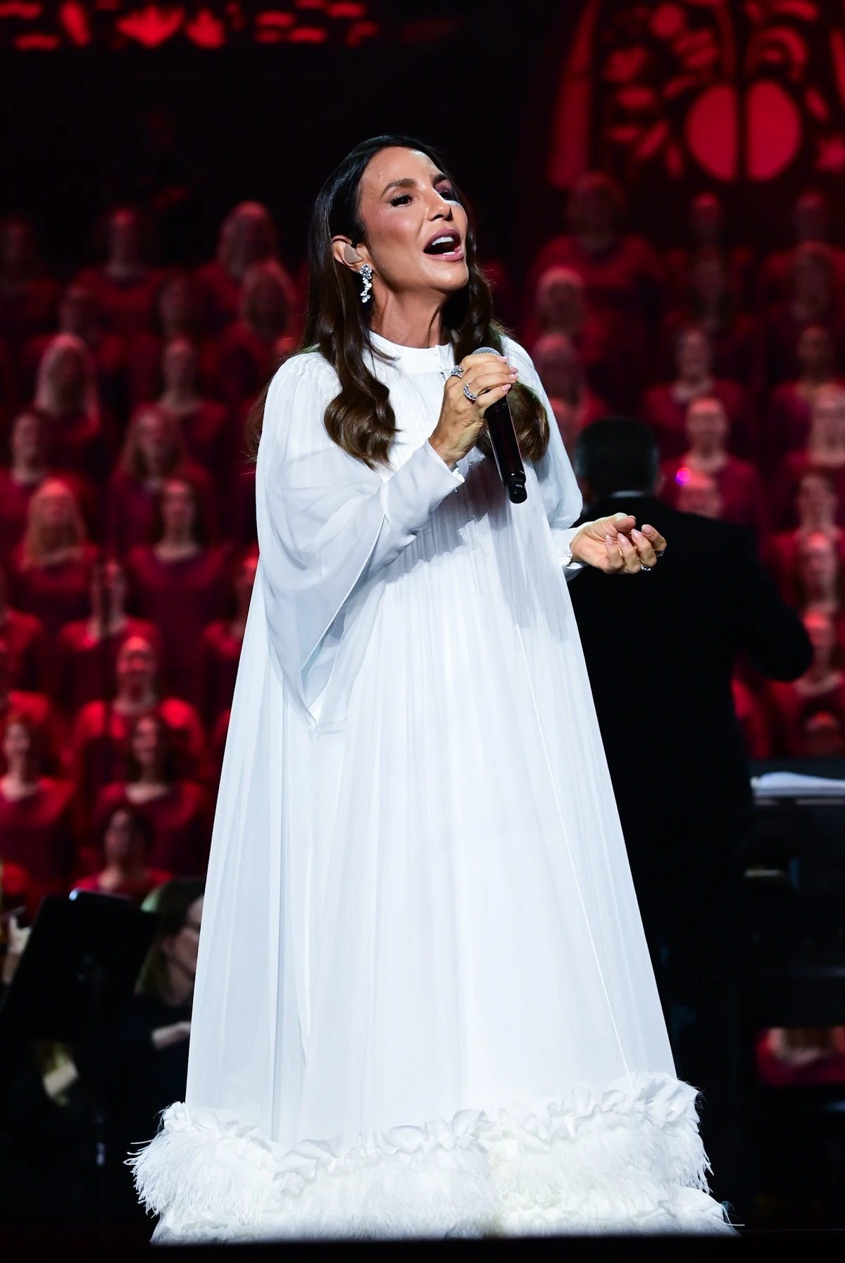 Ivete Sangalo faz primeiro show após acidente doméstico por Léo Franco/AgNews