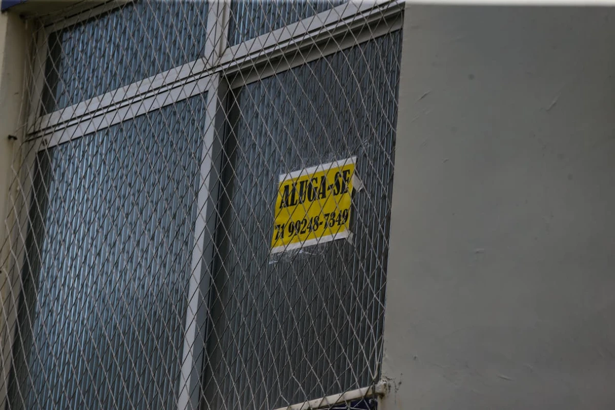 Codesal faz vistoria em prédios afetados por explosão no Stiep por Arisson Marinho/CORREIO