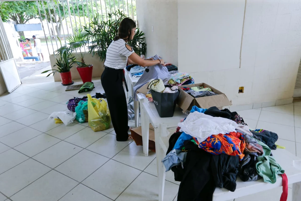 Codesal faz vistoria em prédios afetados por explosão no Stiep por Arisson Marinho/CORREIO