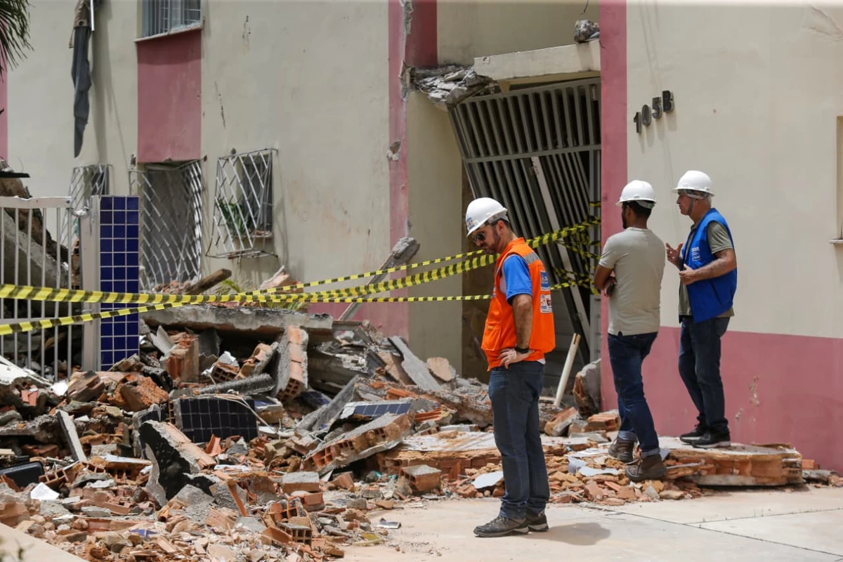 Codesal faz vistoria em prédios afetados por explosão no Stiep por Arisson Marinho/CORREIO